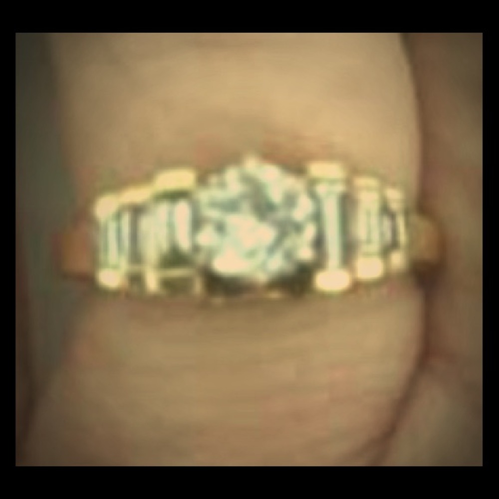 Diamond engagement ring